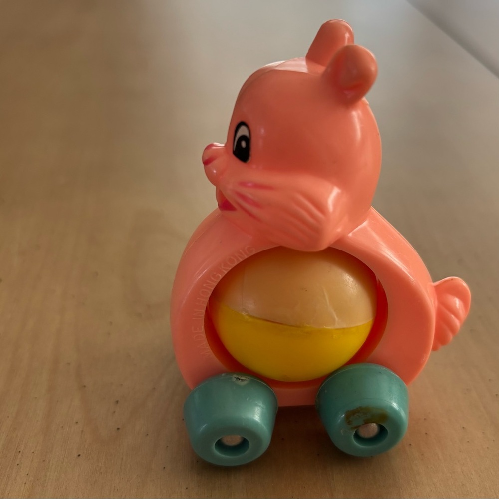 EASTER!!  Vintage Hard Plastic Easter Bunny Toy On Wheels. Hong Kong. Fast Ship - Picture 3 of 10